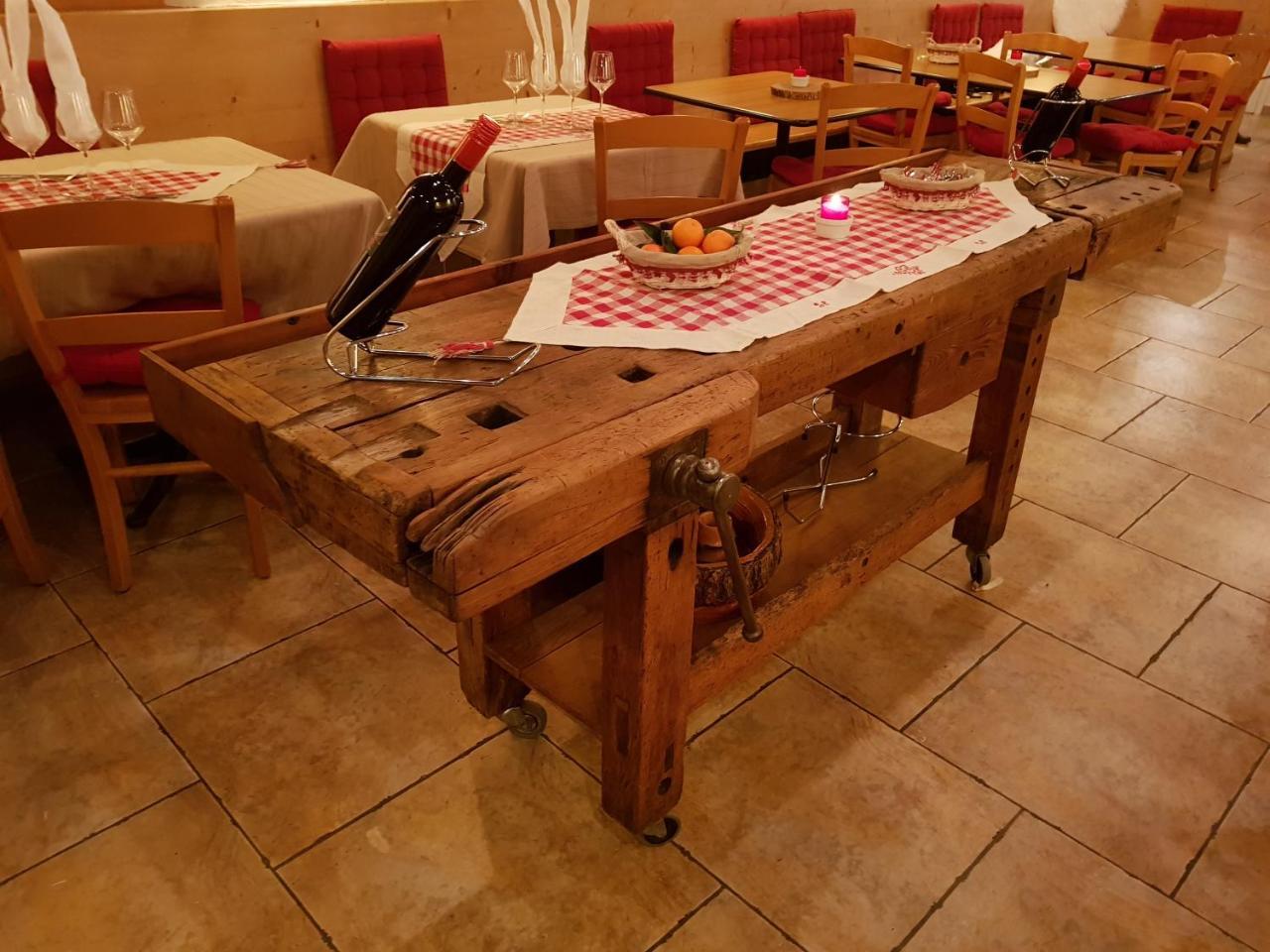 Auberge De L'Ours Vers L'Eglise Ngoại thất bức ảnh